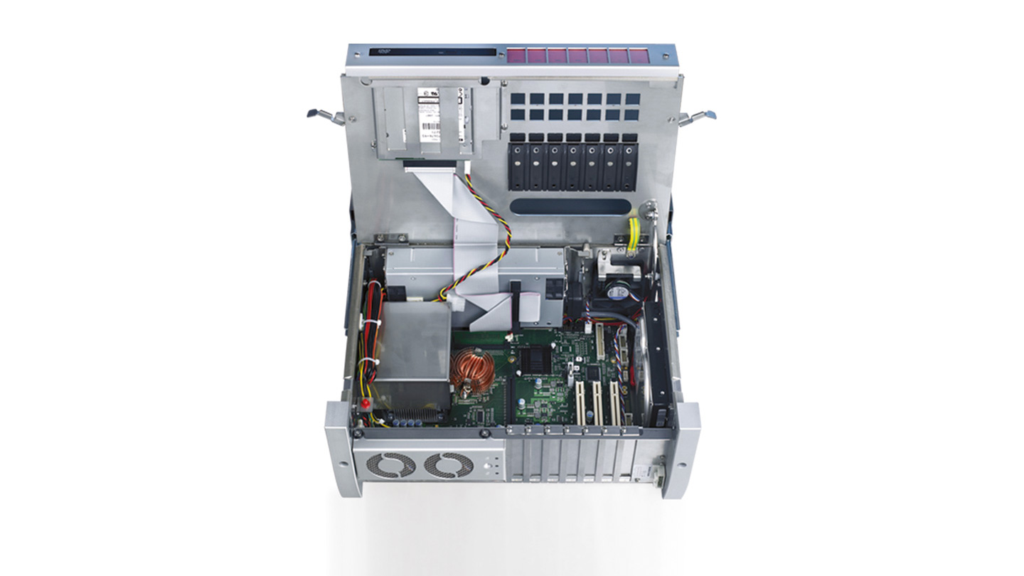 C6240 | Control cabinet Industrial PC 